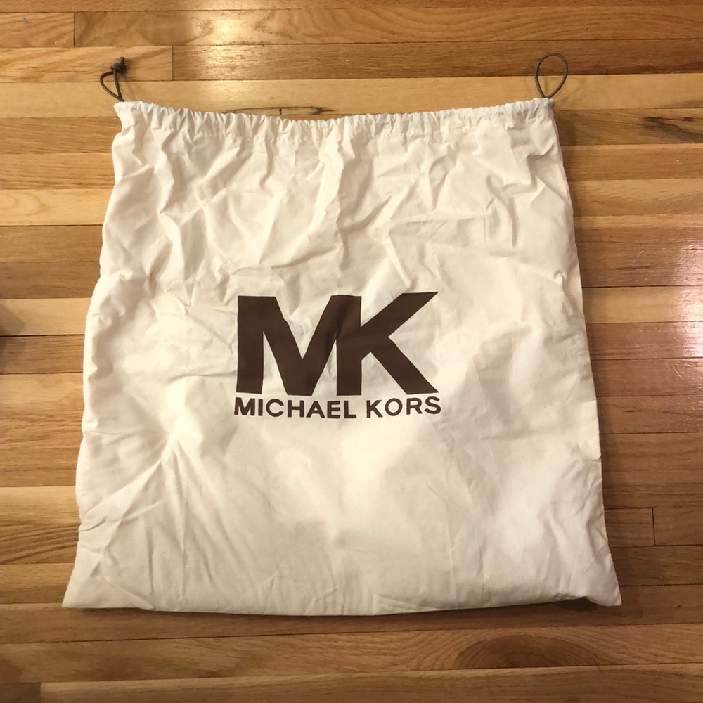 20 by 21 inch Michael Korda dust bag